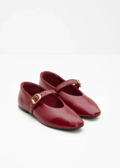 Ballerines à bride et œillets