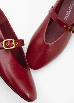 Ballerines à bride et œillets