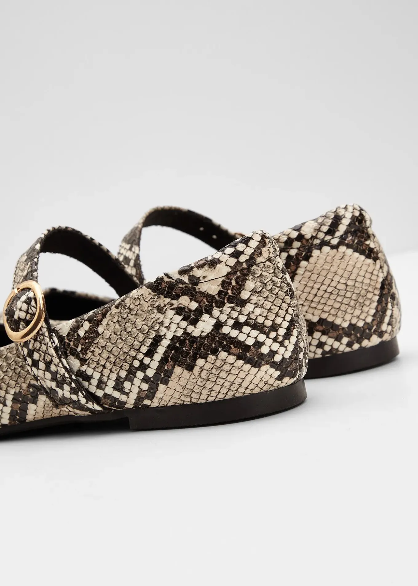 Ballerines à bride, look animalier