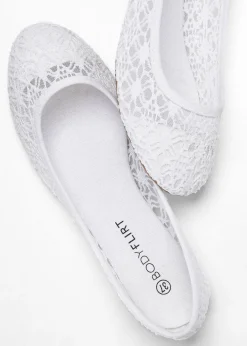 Ballerines à dentelle