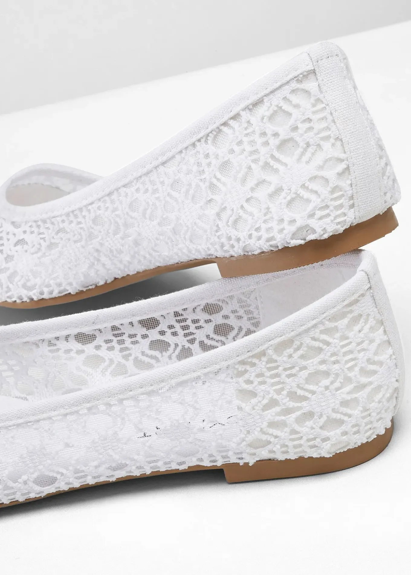 Ballerines à dentelle