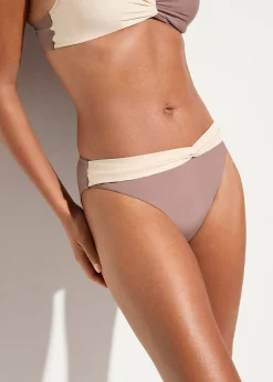 Bas de bikini à détail torsadé