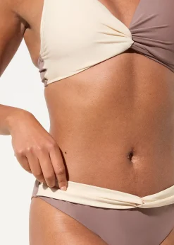 Bas de bikini à détail torsadé