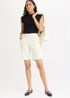 Bermuda avec boutons décoratifs