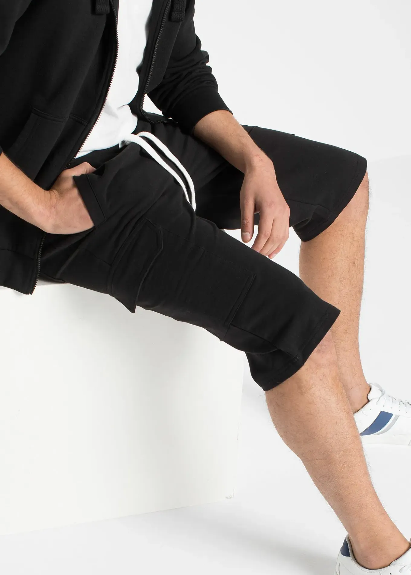 Bermuda cargo en sweat 100% coton