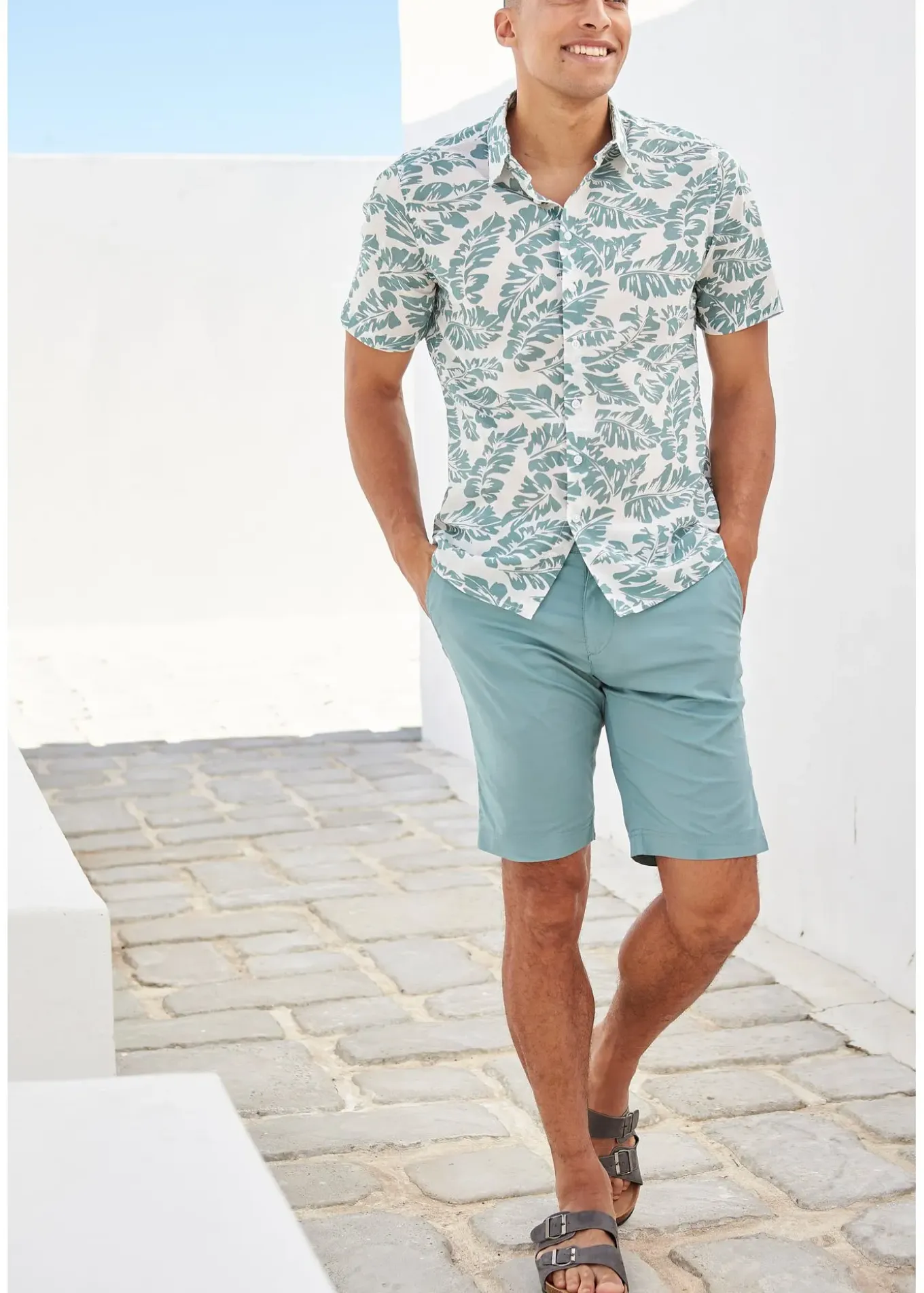 Bermuda chino, Regular