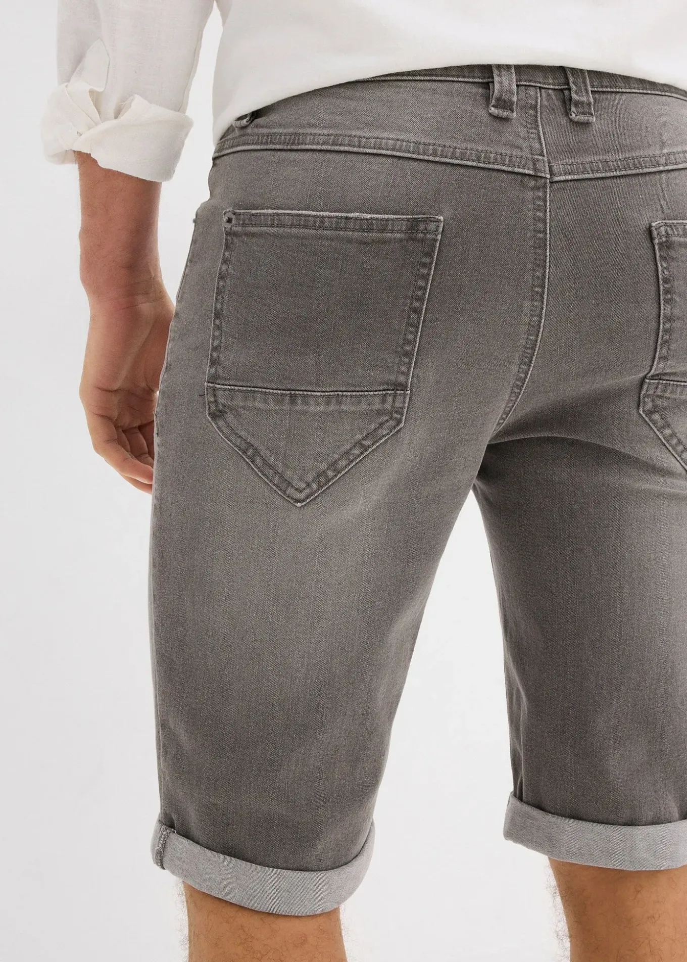 Bermuda en jean extensible, base retroussée, regular