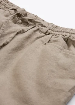 Bermuda en lin majoritaire