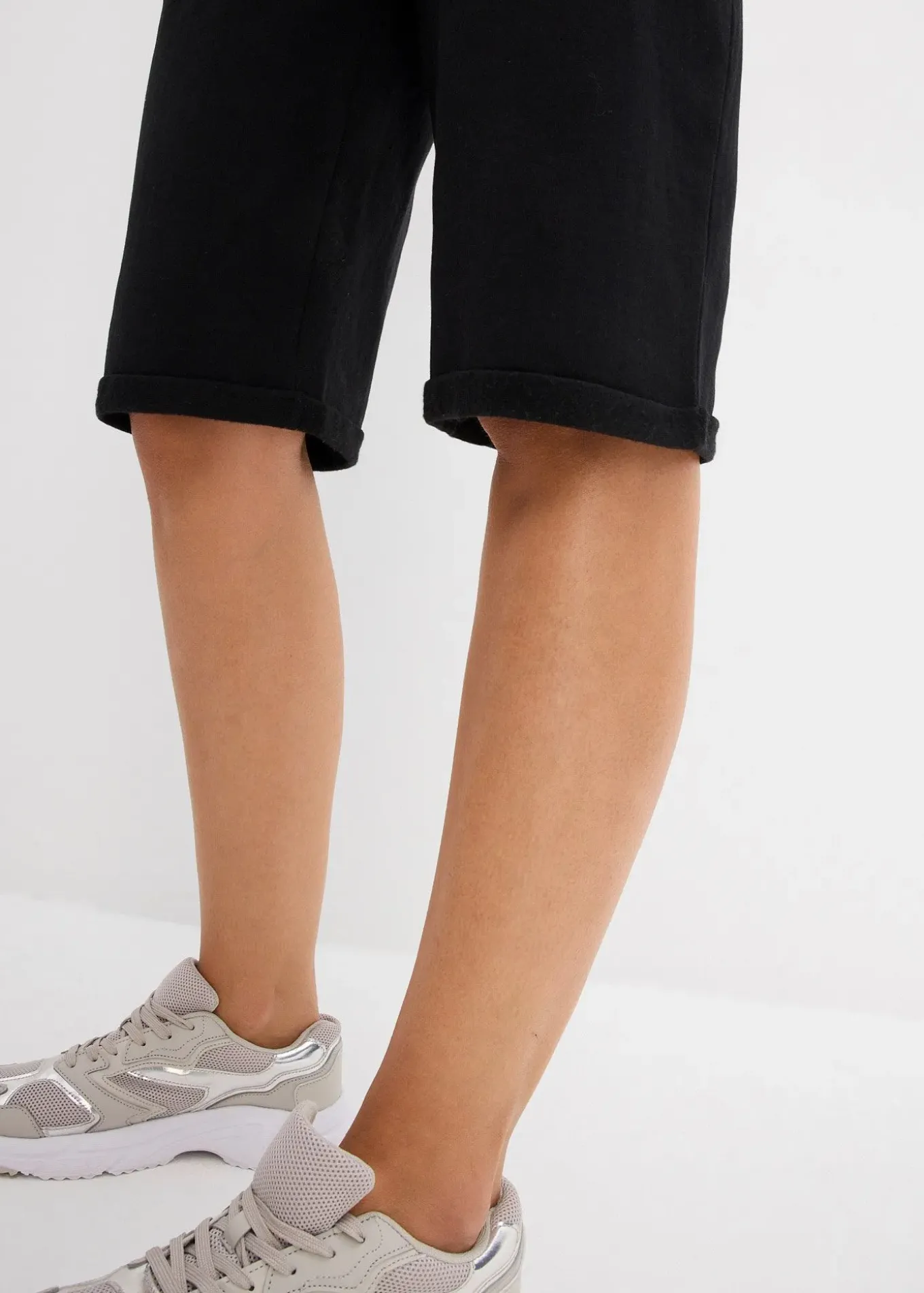 Bermuda en molleton à ourlet