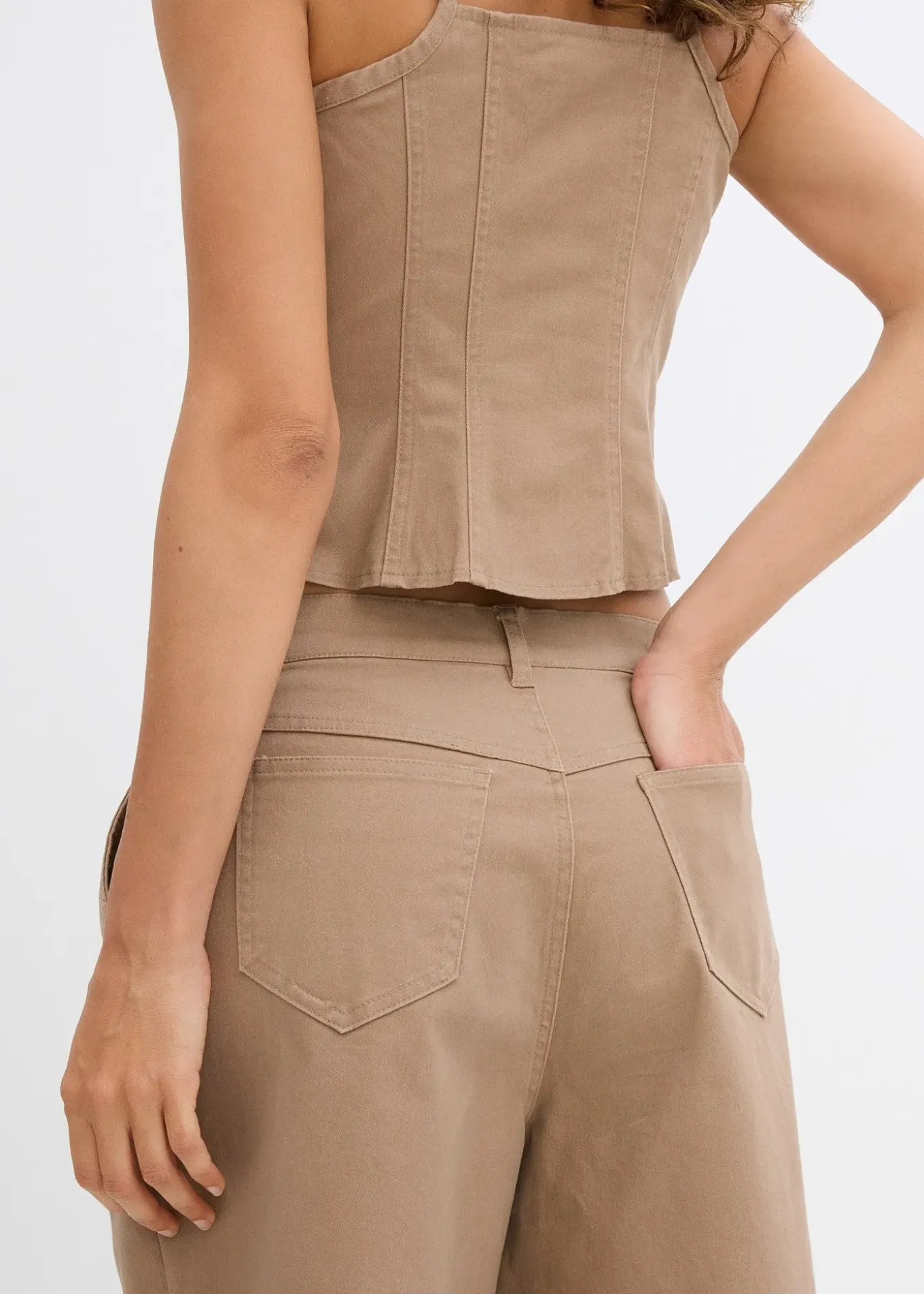 Bermuda long en toile de coton extensible