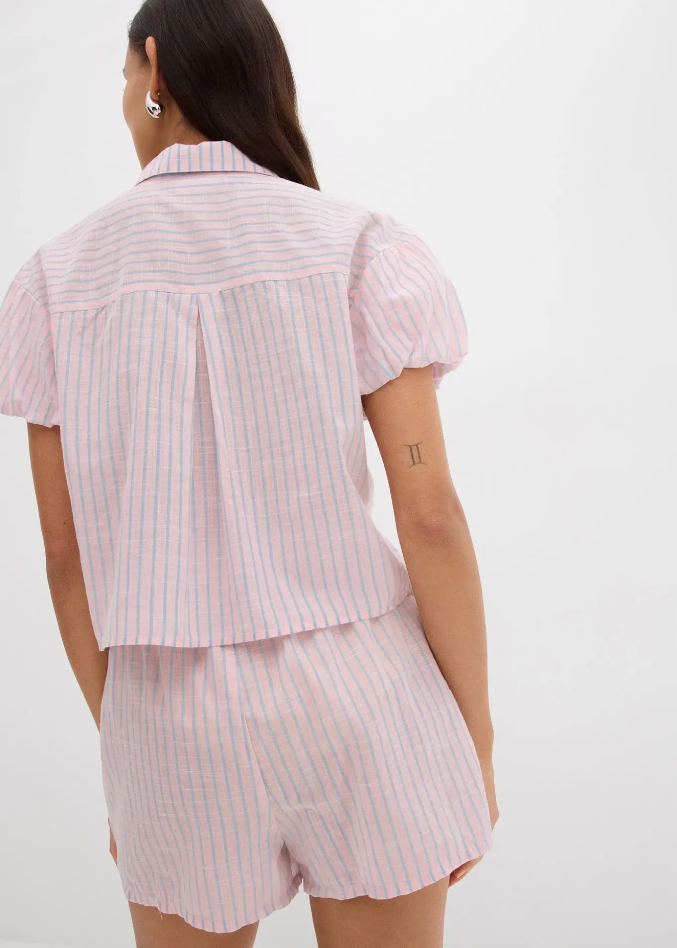 Blouse à manches courtes 100% coton