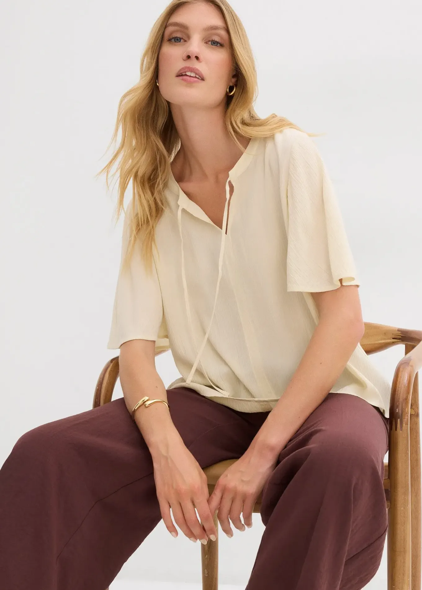 Blouse à manches papillon