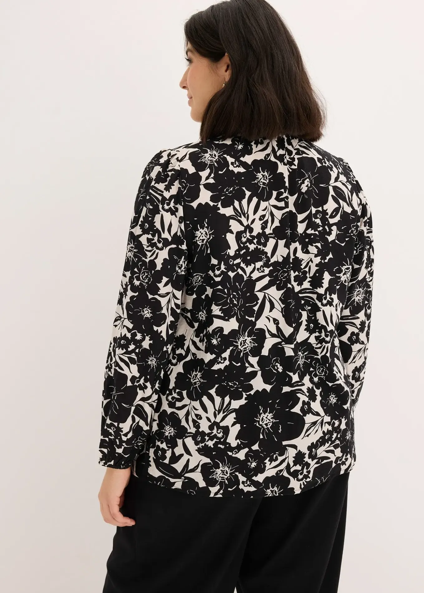 Blouse à rubans de dentelle