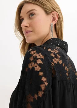 Blouse ample à dentelle