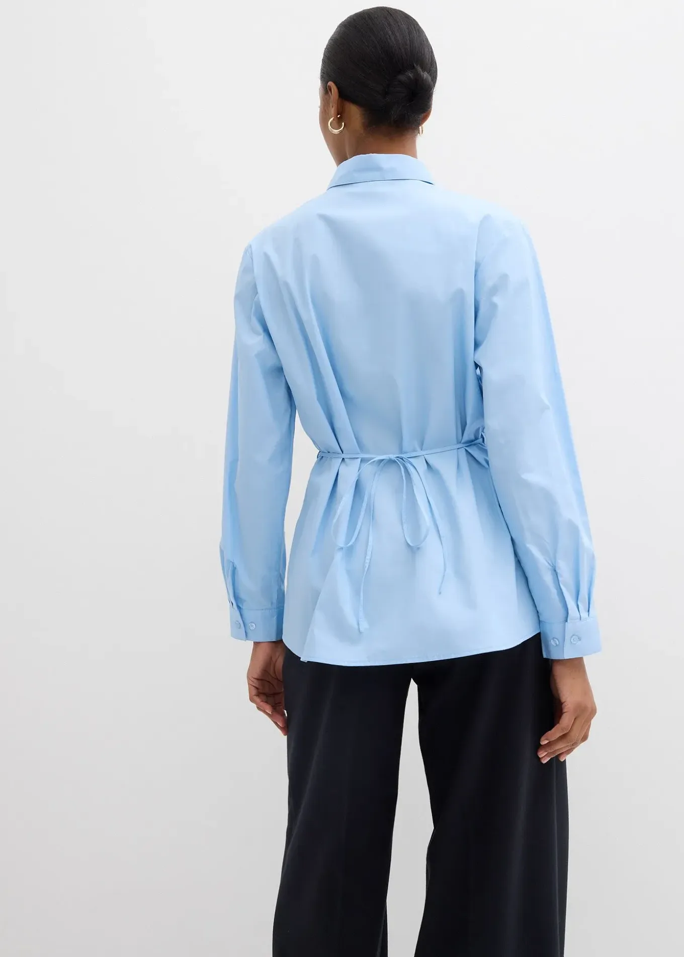 Blouse avec lien à nouer