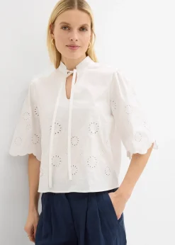 Blouse courte à broderies anglaises