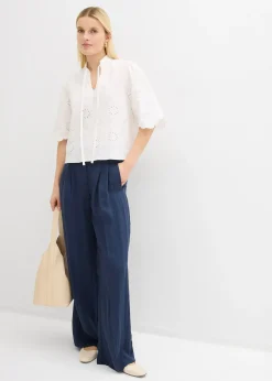 Blouse courte à broderies anglaises