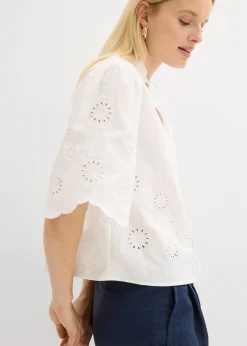 Blouse courte à broderies anglaises