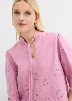 Blouse courte à broderies anglaises