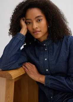 Blouse en jean à finitions volantées