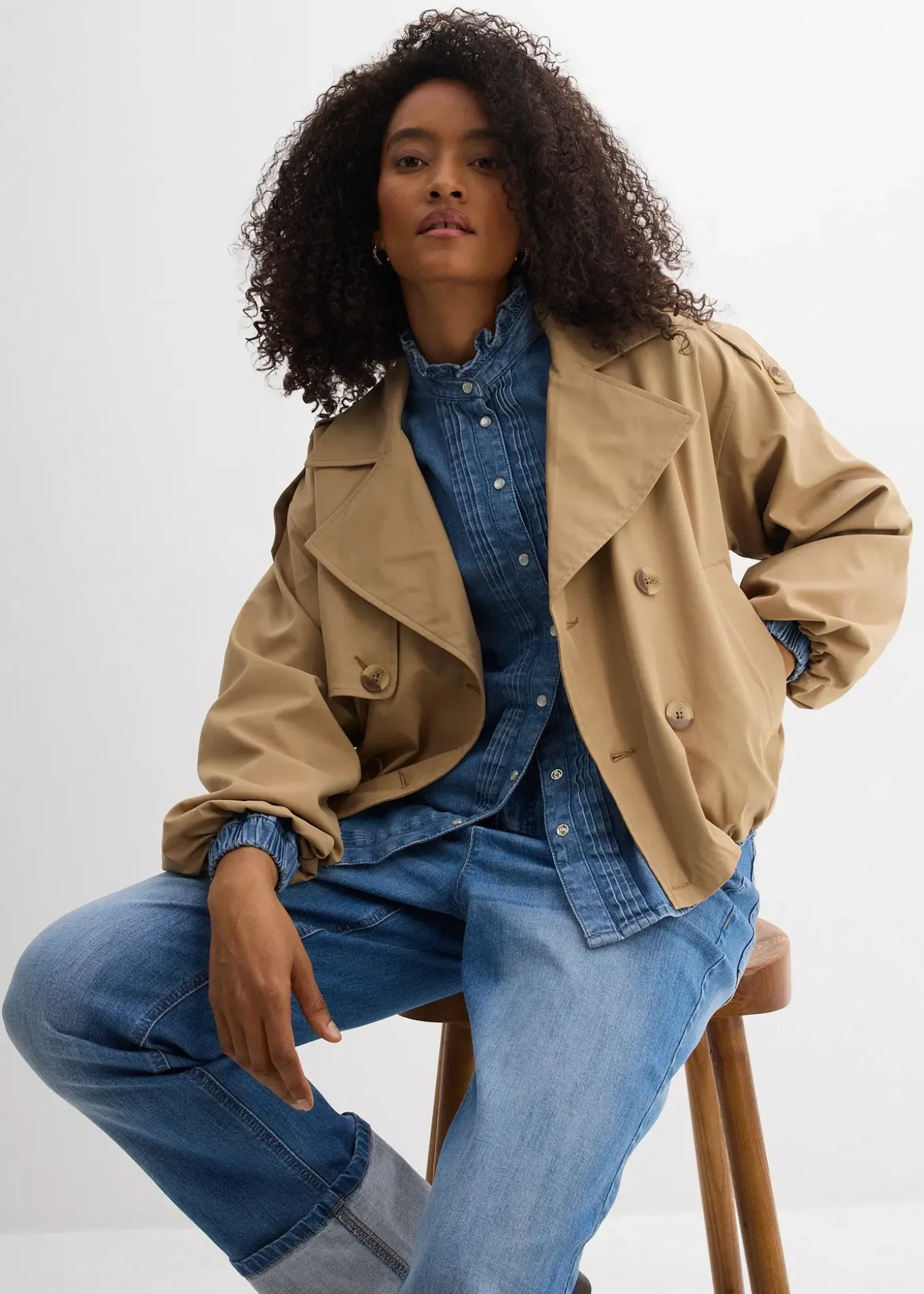 Blouse en jean à finitions volantées