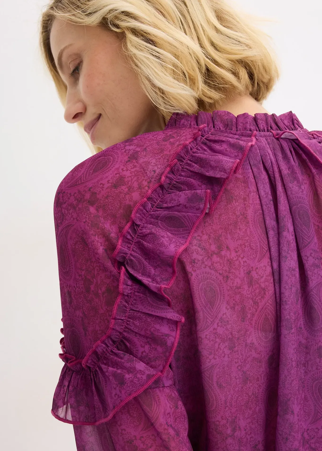 Blouse en mousseline à volants