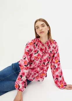 Blouse en mousseline avec lavallière