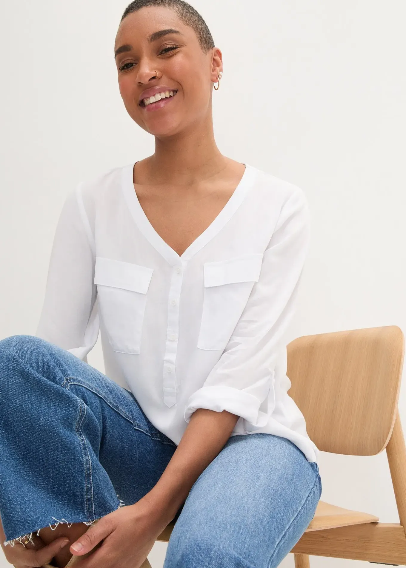 Blouse fluide à col en V et manches longues