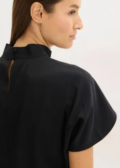 Blouse élégante à manches courtes en satin brillant