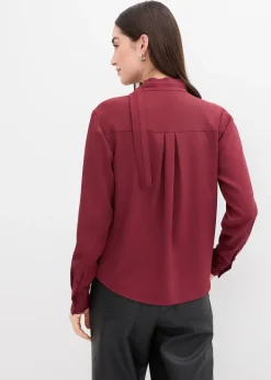 Blouse légèrement brillante