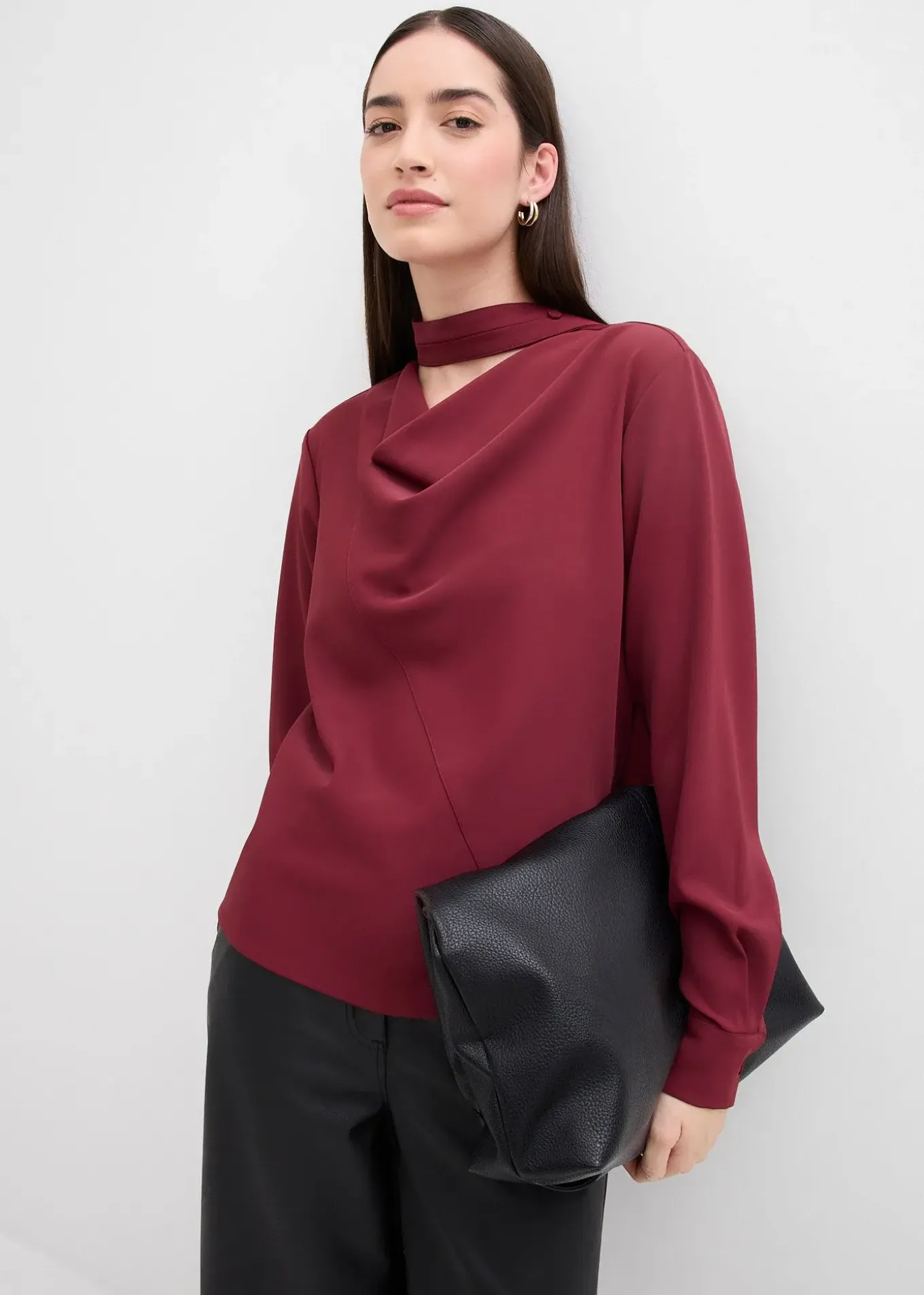 Blouse légèrement brillante