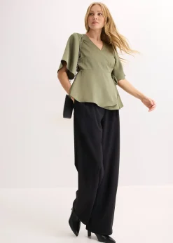 Blouse manches courtes à décolleté plongeant