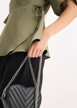 Blouse manches courtes à décolleté plongeant