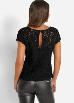 Blouse manches courtes en dentelle