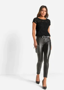 Blouse manches courtes en dentelle