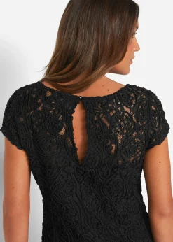 Blouse manches courtes en dentelle