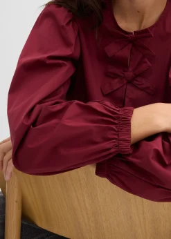 Blouse ornée de nœuds
