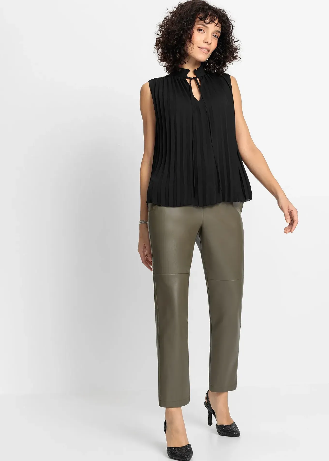 Blouse plissée sans manches