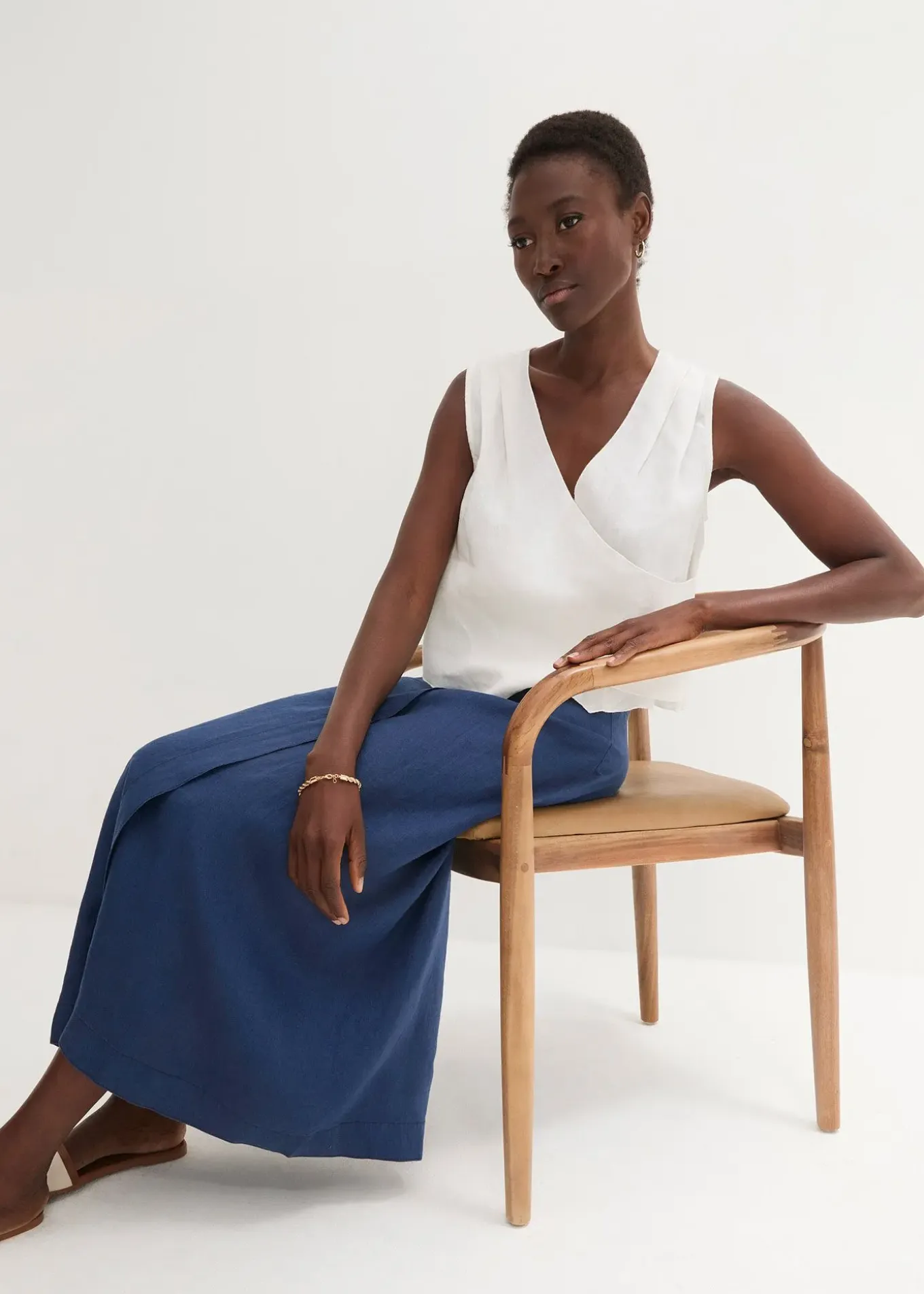 Blouse sans manches 100 % lin à encolure croisée