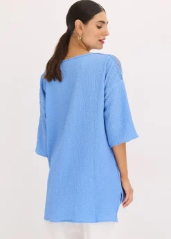 Blouse texturée avec bande de dentelle