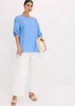 Blouse texturée avec bande de dentelle