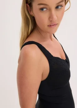 Body sculptant sans armatures, maintien modéré