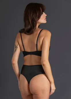 Body-string ouvert effet mouillé