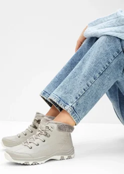 Boots fourrées à lacets