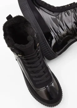 Boots fourrées à lacets