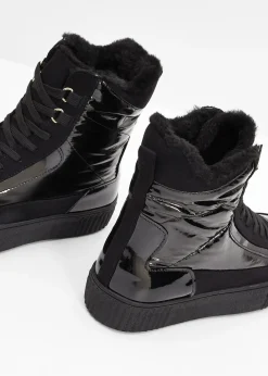 Boots fourrées à lacets