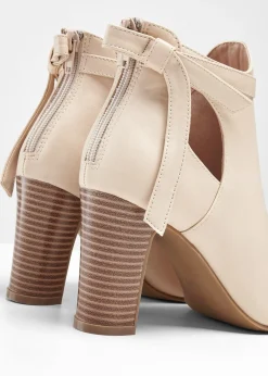 Bottines à découpes