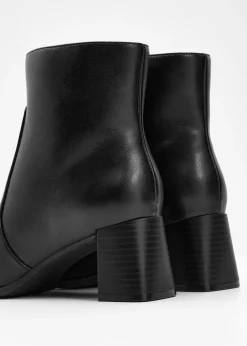 Bottines à talon carré