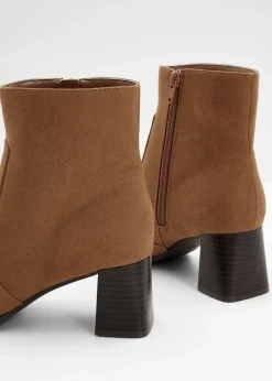 Bottines à talon carré