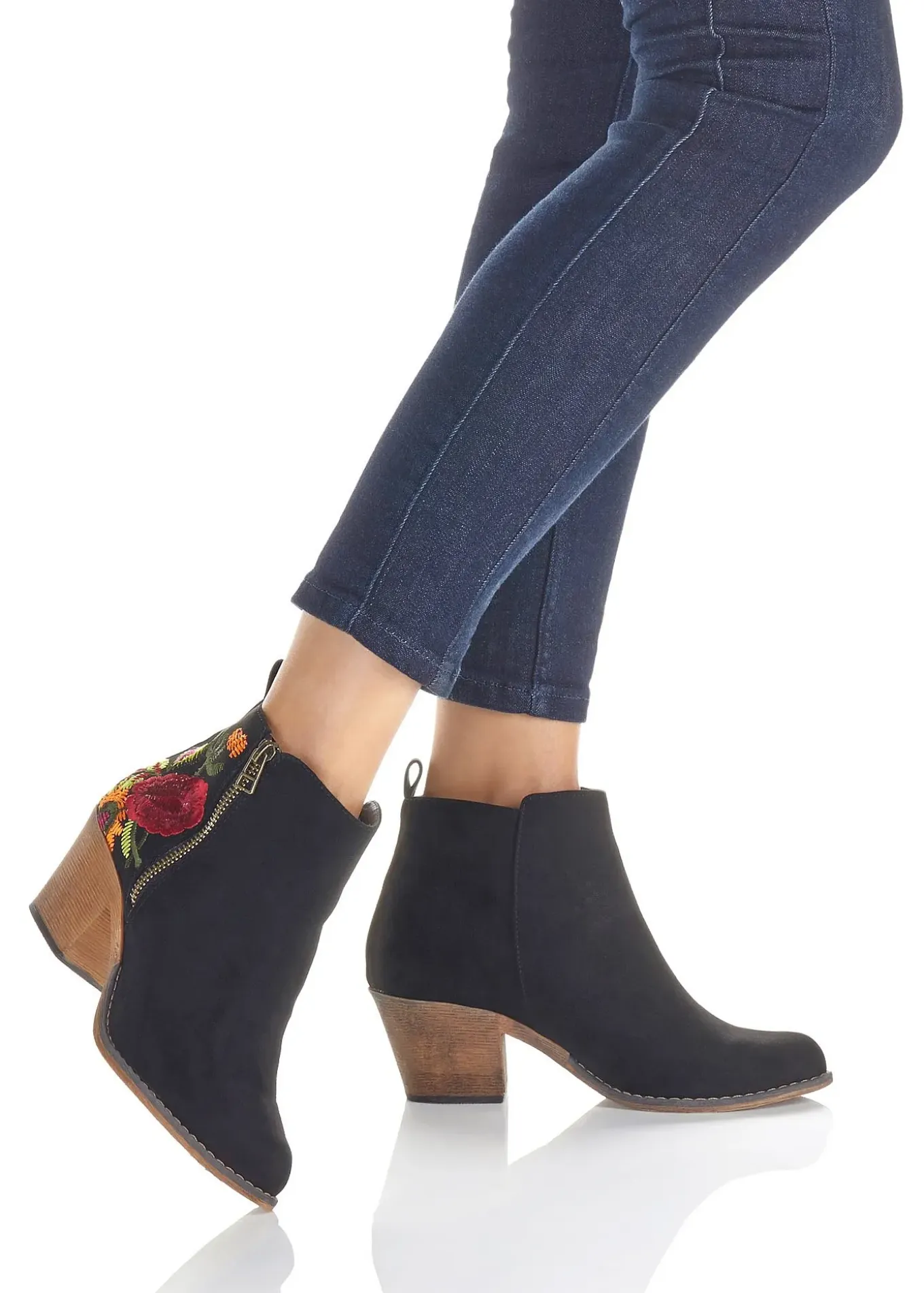 Bottines western avec broderies